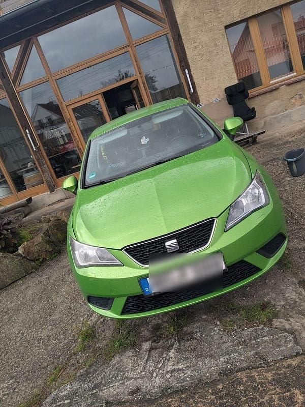Grün Gebraucht 2013 Seat Ibiza Kleinwagen | 3.777 € (Fairer Preis) - Bild 1/4
