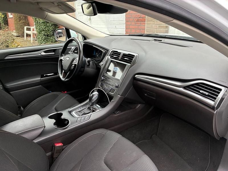 Gebraucht Ford Mondeo 188 PS (138 kW) 2019 Weiß Limousine