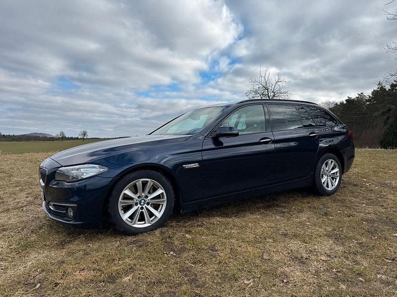 Gebraucht BMW 535 Luxury Line 313 PS (230 kW) 2012 Blau Kombi