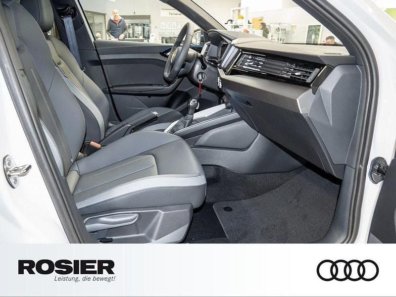 Neu Audi A1 Sportback S-Line 116 PS (85 kW) 2025 Weiss / cortinaweiss Kleinwagen