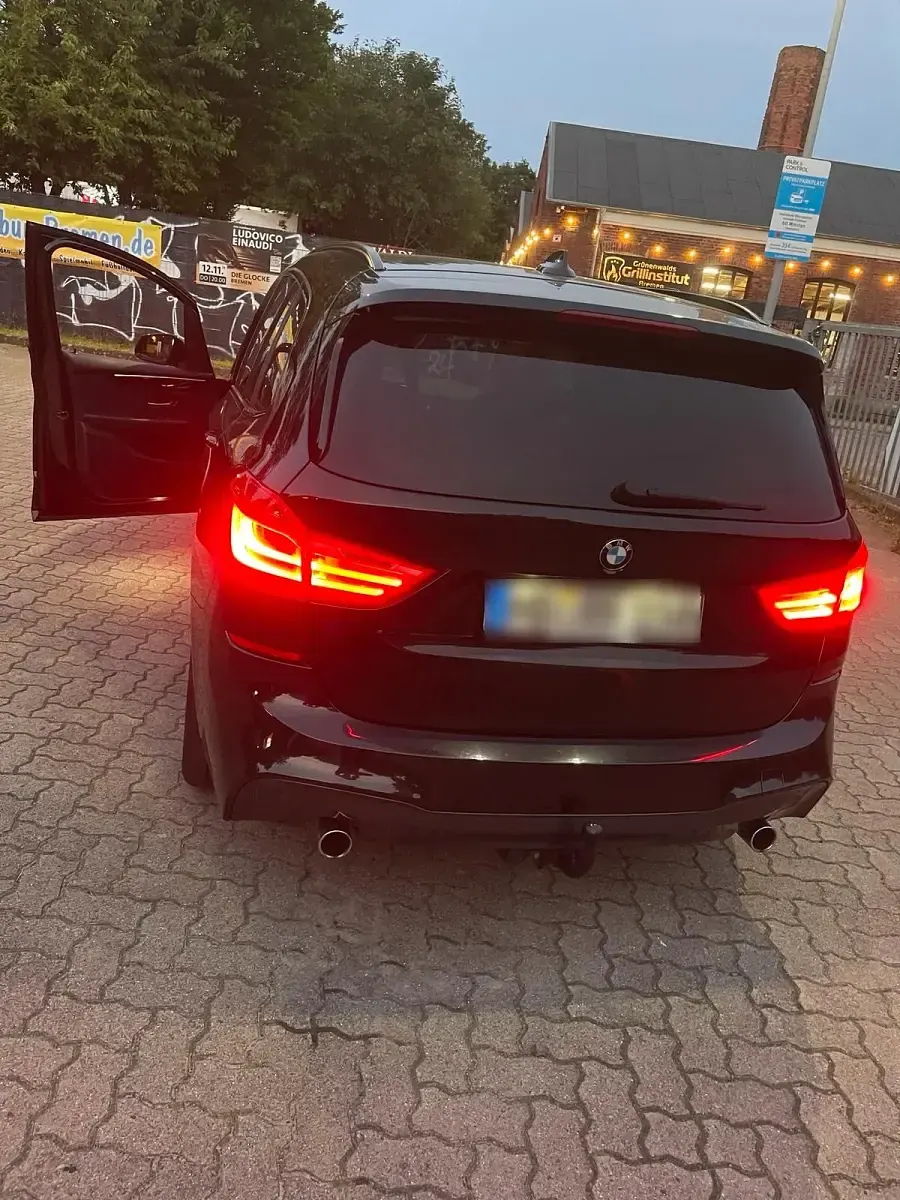 Gebraucht BMW 220 M Sport 190 PS (139 kW) 2016 Schwarz Van / Kleinbus
