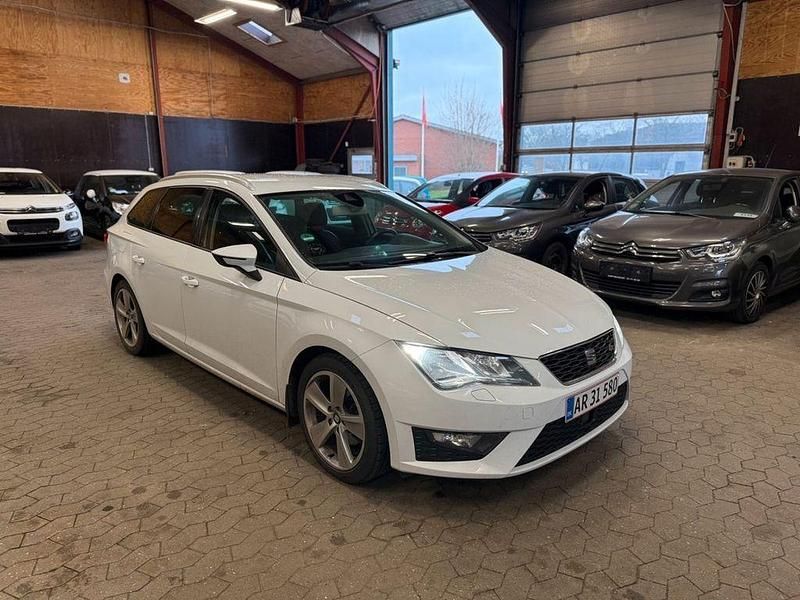 Weiß Gebraucht 2014 Seat Leon ST FR Kombi | 7.500 € (Guter Preis) - Bild 1/4