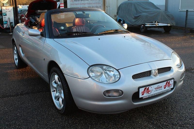 Silber Gebraucht 1999 MG F Cabrio | 8.900 € - Bild 1/4