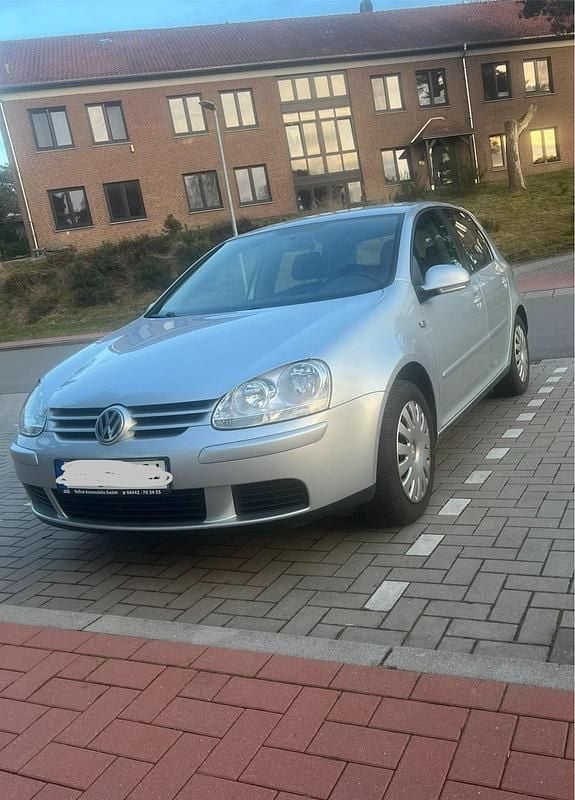 Gebraucht VW Golf IV 102 PS (75 kW) 2006 Silber Limousine