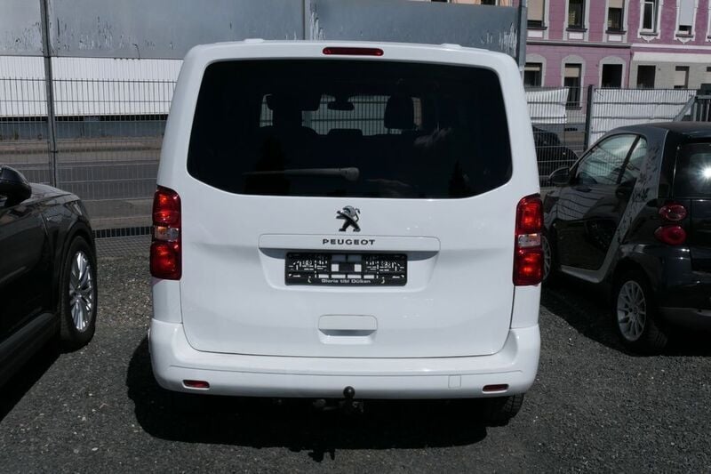 Weiß Gebraucht 2019 Peugeot Traveller Business-Line Van / Kleinbus | 23.950 € - Bild 1/3