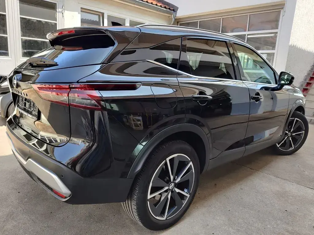 Gebraucht Nissan Qashqai Tekna 158 PS (116 kW) 2022 Schwarz SUV