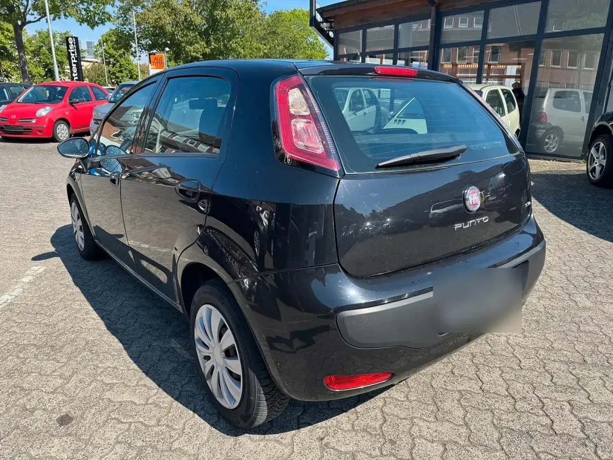 Gebraucht Fiat Punto 77 PS (56 kW) 2010 Schwarz Kleinwagen
