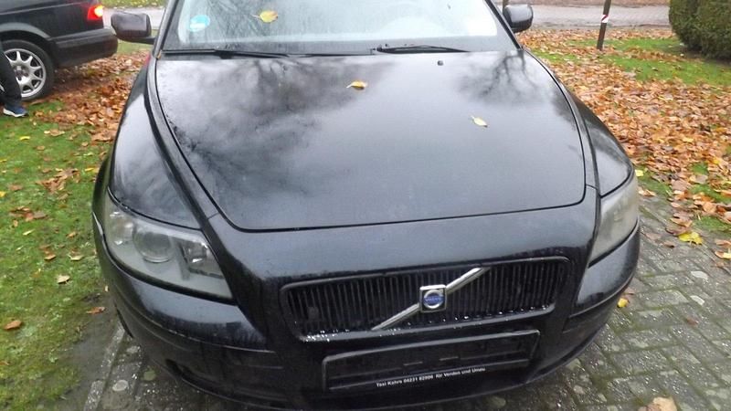 Schwarz Gebraucht 2004 Volvo V50 Kombi | 450 € (Guter Preis) - Bild 1/4