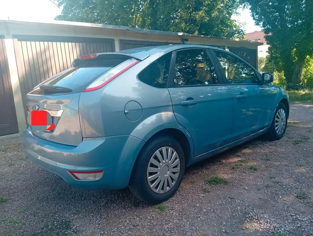 Gebraucht Ford Focus Ghia 116 PS (85 kW) 2009 Blau Limousine