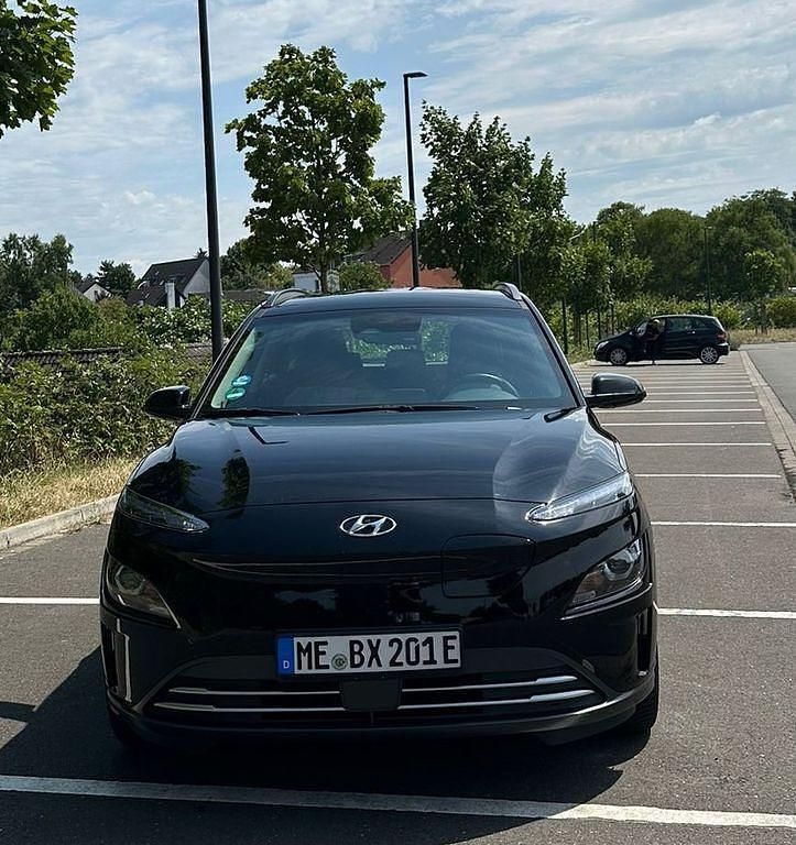Schwarz Gebraucht 2021 Hyundai Kona SUV | 18.700 € (Fairer Preis) - Bild 1/4