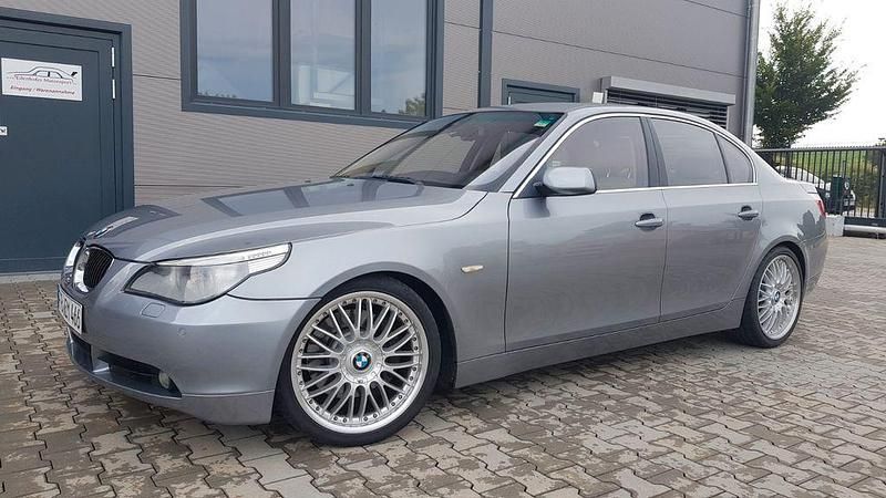 Beige Gebraucht 2004 BMW 545 Performance Limousine | 9.500 € (Fairer Preis) - Bild 1/4