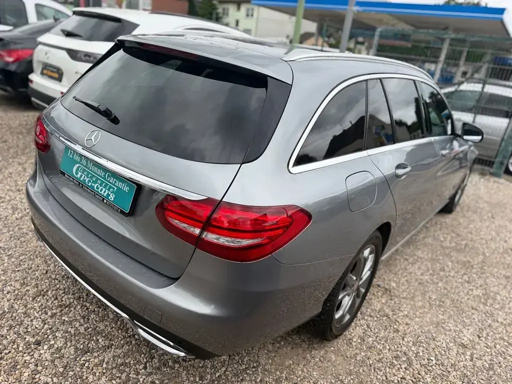 Gebraucht Mercedes C180 156 PS (114 kW) 2015 Silber Limousine