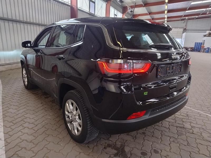 Gebraucht Jeep Compass Altitude 131 PS (96 kW) 2024 Schwarz SUV