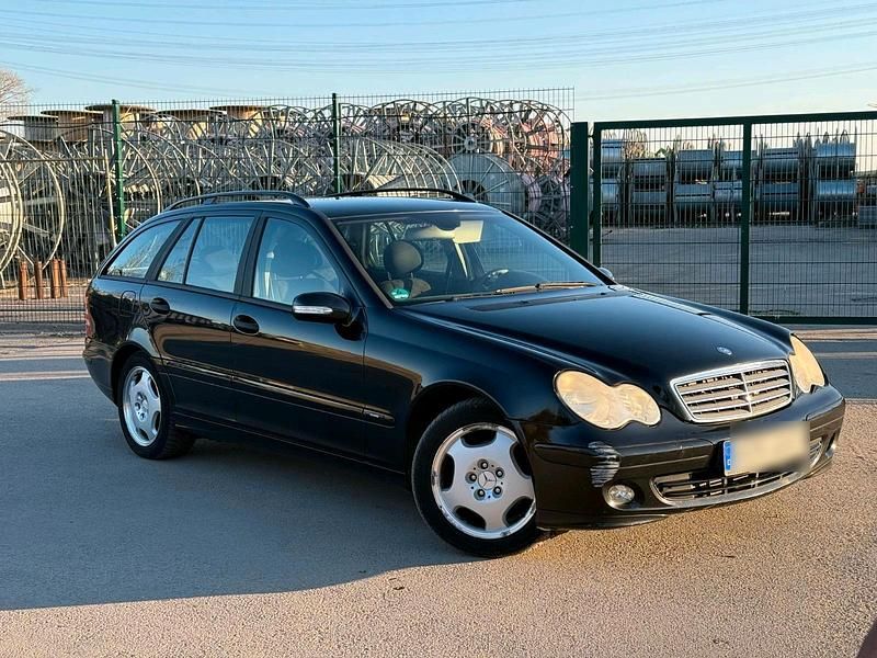 Schwarz Gebraucht 2005 Mercedes C180 Limousine | 1.400 € (Superpreis) - Bild 1/4