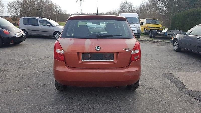 Gebraucht Skoda Fabia 60 PS (44 kW) 2008 Orange Limousine