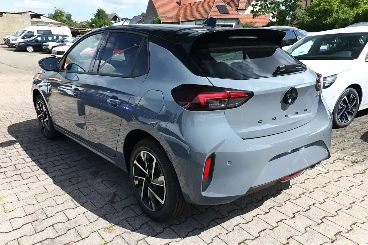 Neu Opel Corsa Ultimate 145 PS (106 kW) 2025 Grau Kleinwagen