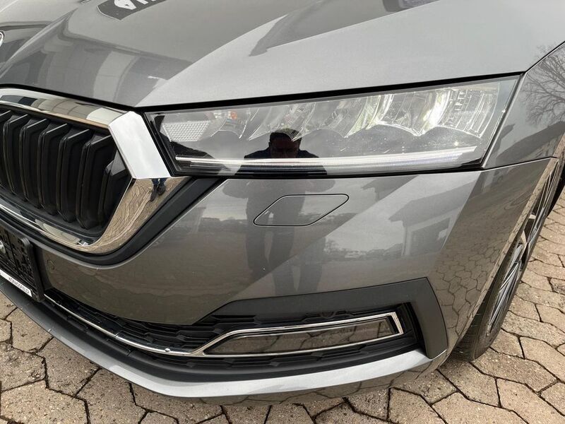 Gebraucht Skoda Octavia Style 150 PS (110 kW) 2023 Grau Kombi