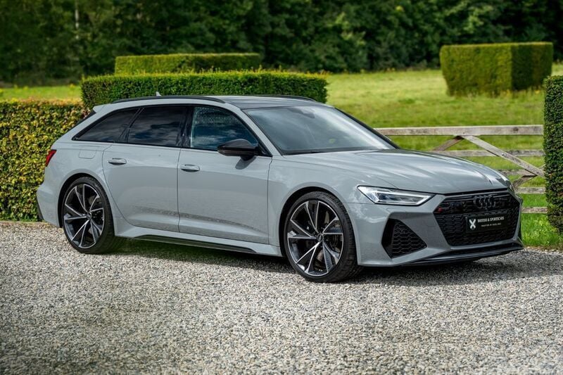 Grau Gebraucht 2024 Audi RS6 Performance Kombi | 146.045 € - Bild 1/4