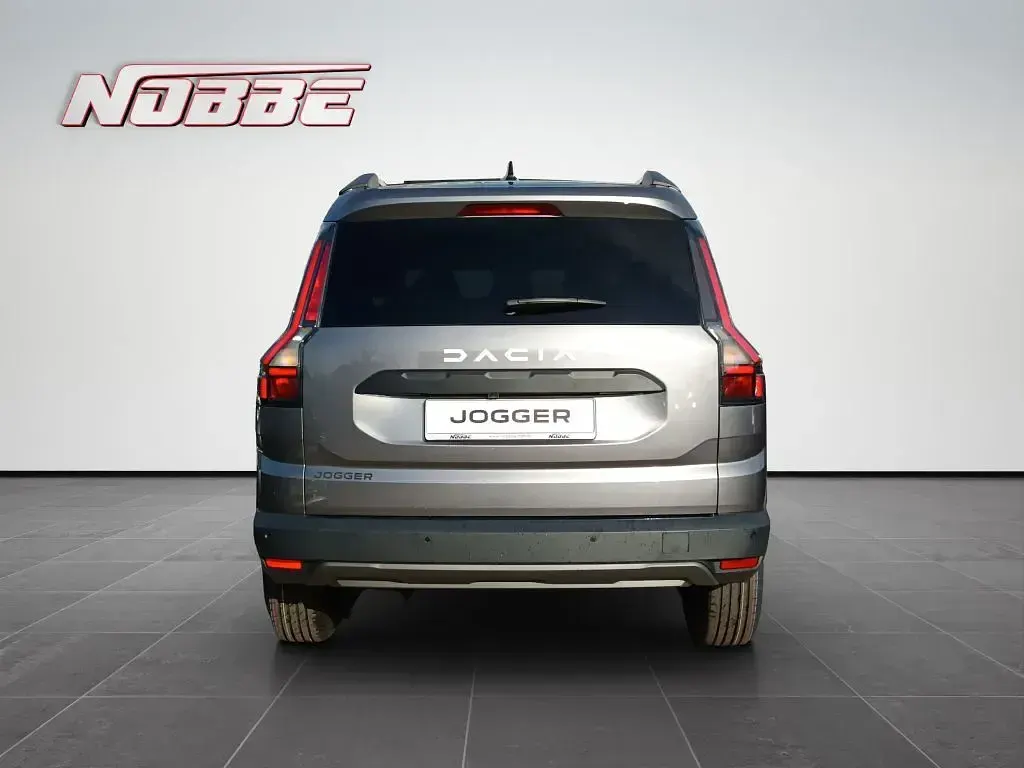 Neu Dacia Jogger Journey 110 PS (80 kW) 2026 Grün Van / Kleinbus