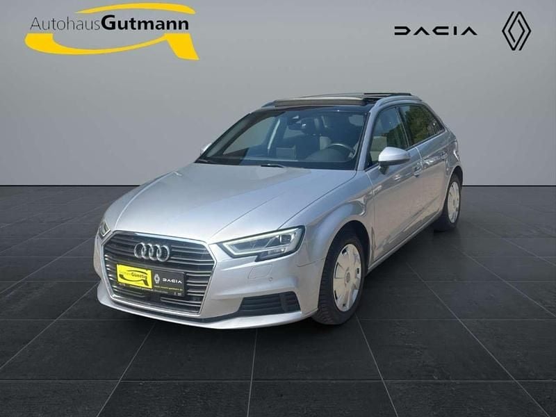 Florettsilber metallic Gebraucht 2020 Audi A3 Sportback Basis Limousine | 21.990 € (Guter Preis) - Bild 1/4