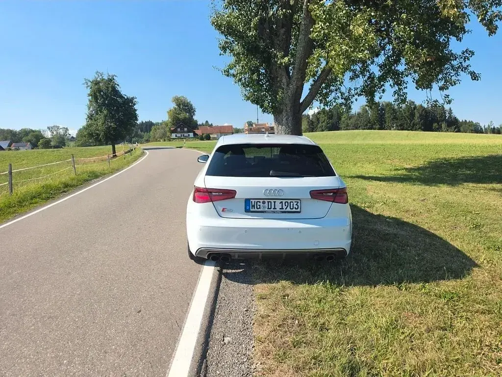 Gebraucht Audi S3 Ambiente 300 PS (220 kW) 2014 Weiß Limousine