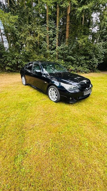 Blau Gebraucht 2007 BMW 530 M Sport Limousine | 5.390 € (Superpreis) - Bild 1/4