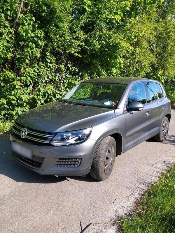 Grau Gebraucht 2014 VW Tiguan Trendline SUV | 10.050 € (Superpreis) - Bild 1/4
