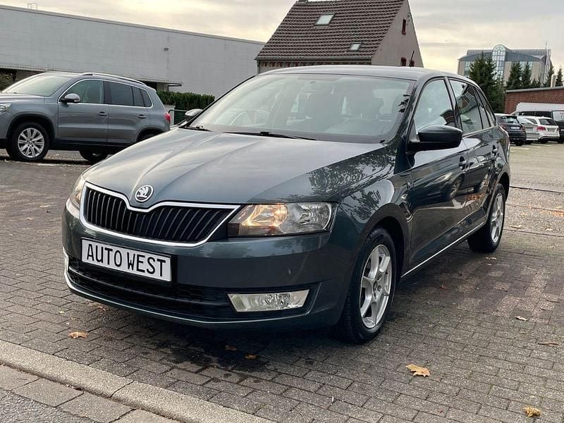 Grau Gebraucht 2015 Skoda Rapid Limousine | 7.950 € (Guter Preis) - Bild 1/4