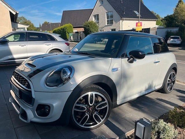 Weiß Gebraucht 2020 Mini Cooper S Kleinwagen | 22.900 € (Teuer) - Bild 1/4