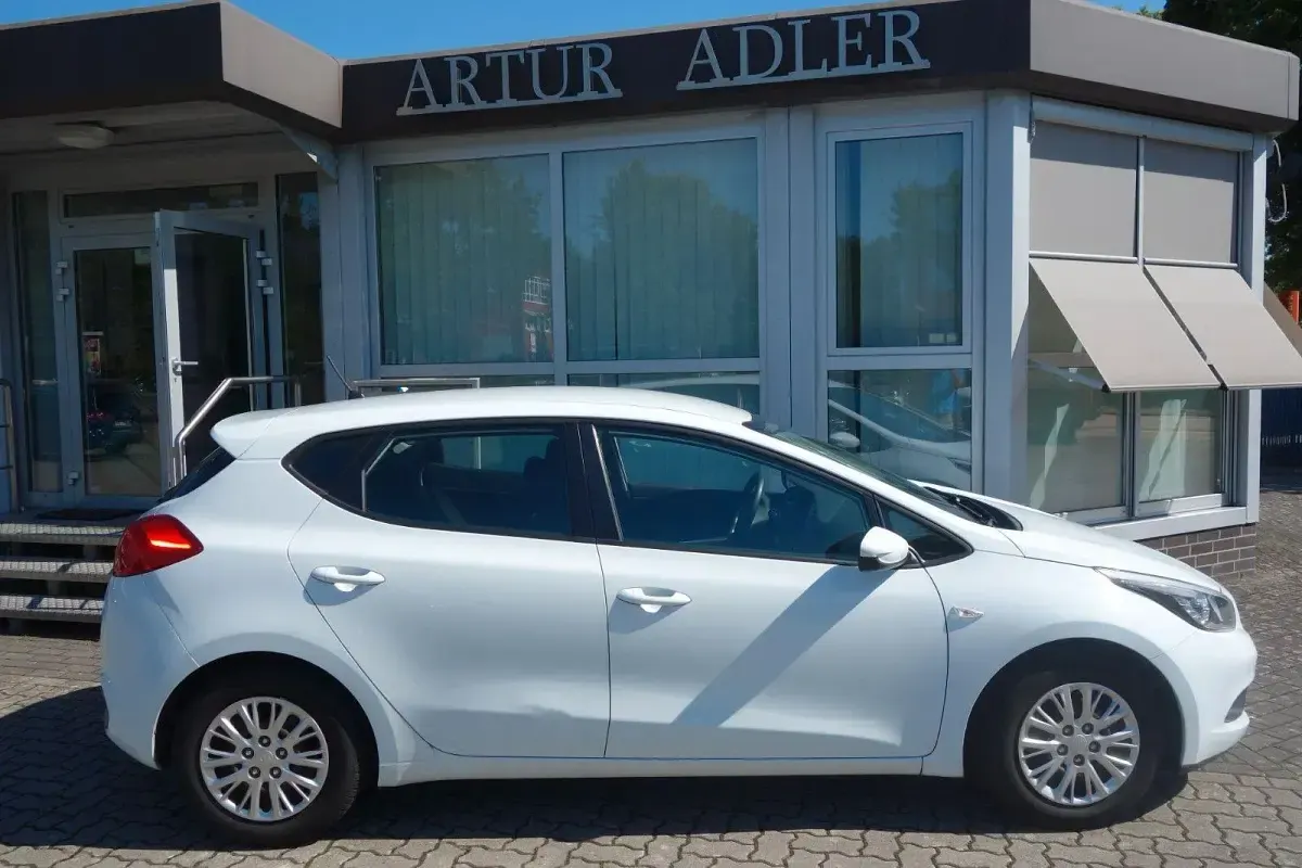 Gebraucht Kia Ceed 99 PS (72 kW) 2014 Weiß Kleinwagen
