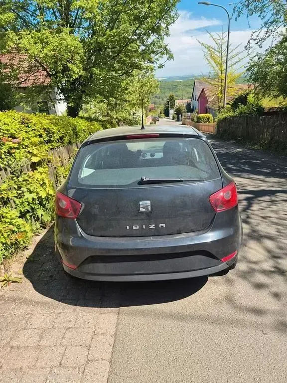 Occasion Seat Ibiza Reference 69 PK (50 kW) 2012 Zwart Sedan