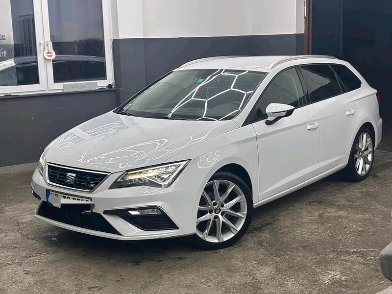 Weiß Gebraucht 2019 Seat Leon FR Kombi | 8.990 € (Superpreis) - Bild 1/4