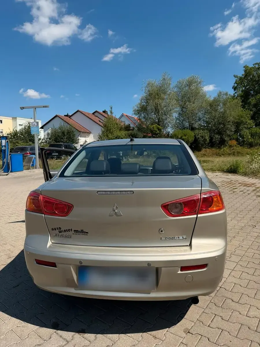 Gebraucht Mitsubishi Lancer Instyle 143 PS (105 kW) 2009 Gold Limousine