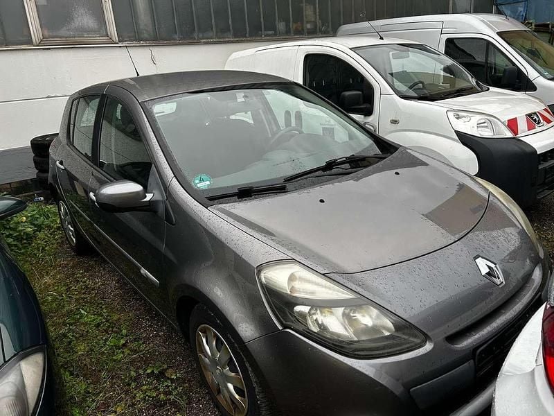 Other Gebraucht 2012 Renault Clio IV Dynamique Kleinwagen | 2.350 € - Bild 1/4