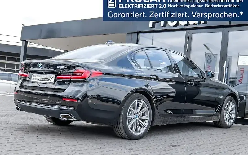 Gebraucht BMW 520 Shadowline 184 PS (135 kW) 2022 Schwarz Limousine