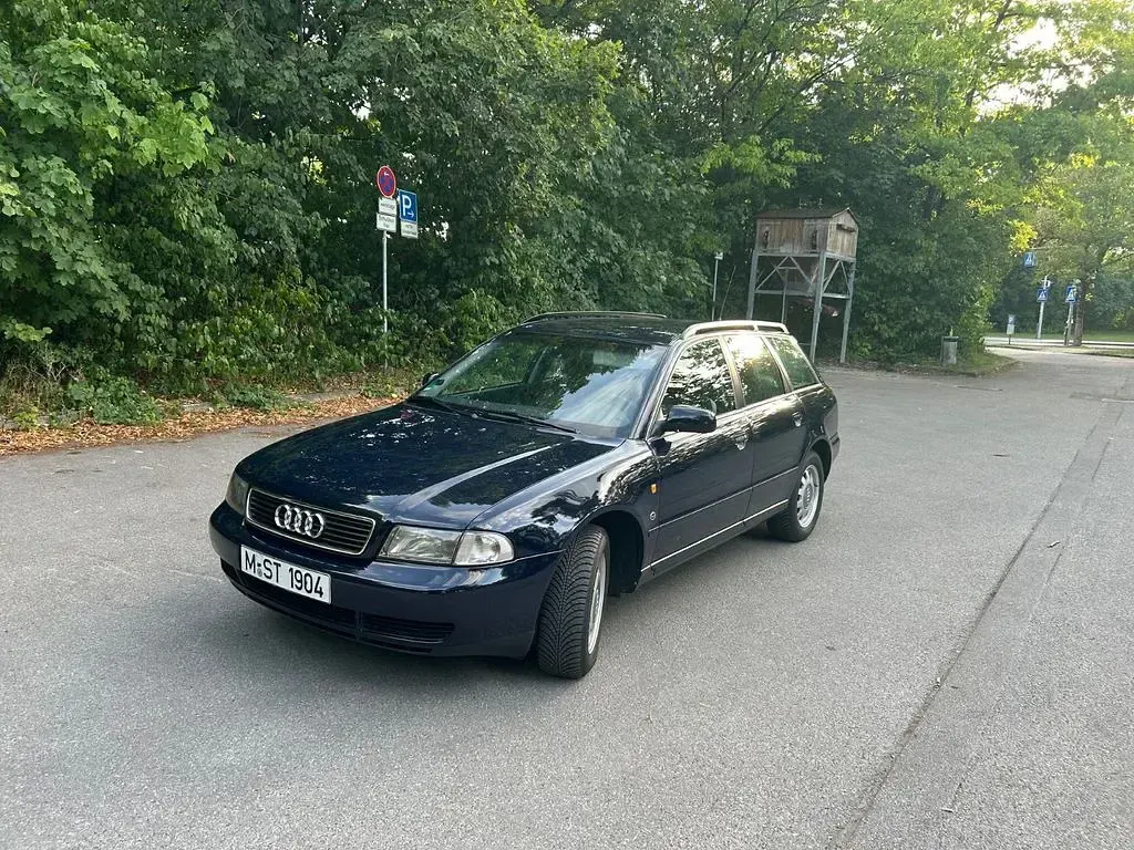 Gebraucht Audi A4 150 PS (110 kW) 1997 Blau Kombi