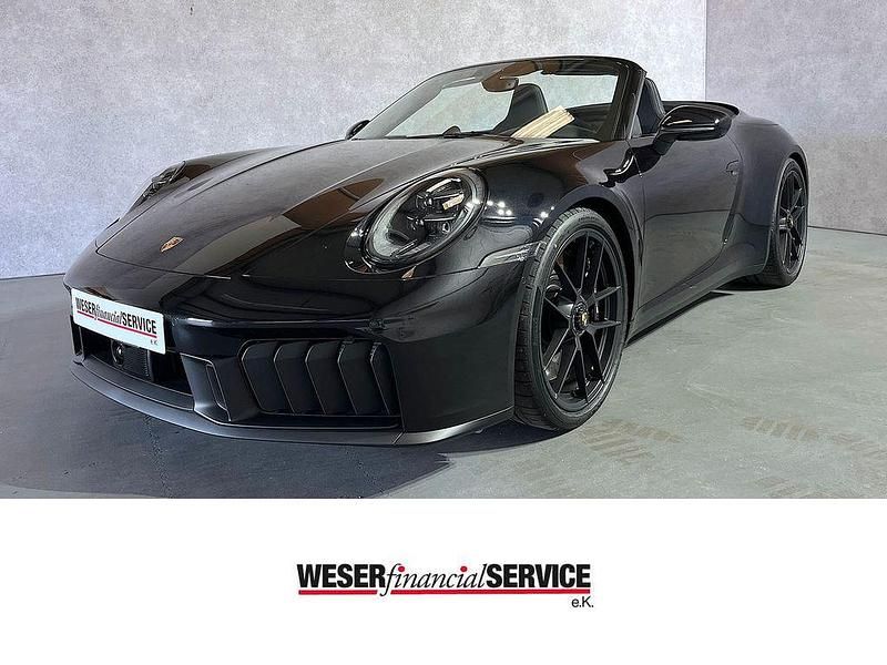 Tiefschwarz Neu 2025 Porsche 992 Cabrio | 212.415 € (Superpreis) - Bild 1/4