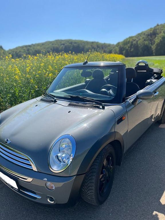 Grau Gebraucht 2006 Mini Cooper Cabriolet Cabrio | 2.490 € (Fairer Preis) - Bild 1/4