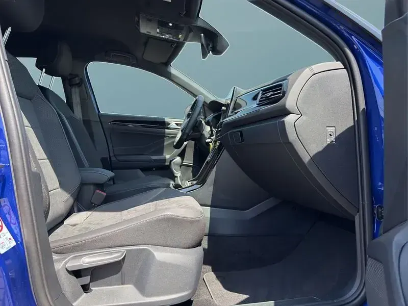 Gebraucht VW T-Roc 150 PS (110 kW) 2025 Blau SUV