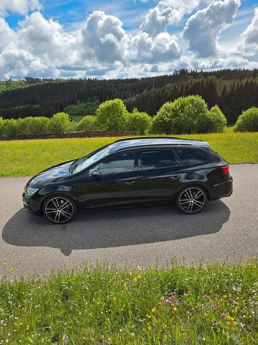 Gebraucht Seat Leon 4Drive 300 PS (220 kW) 2020 Schwarz Limousine