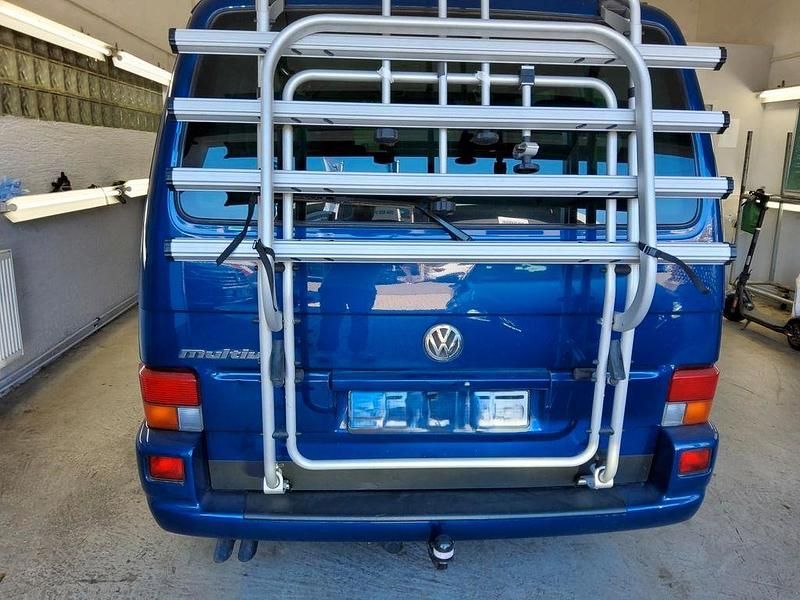 Second-hand VW T4 Edition 151 CP (111 kW) 2003 Albastru Van