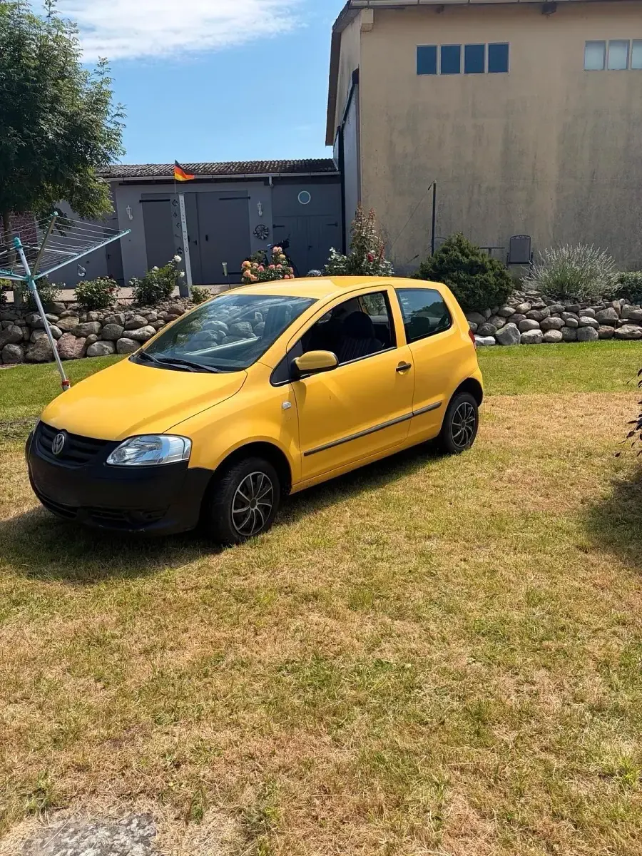 Gebraucht VW Fox 55 PS (40 kW) 2006 Gelb Kleinwagen