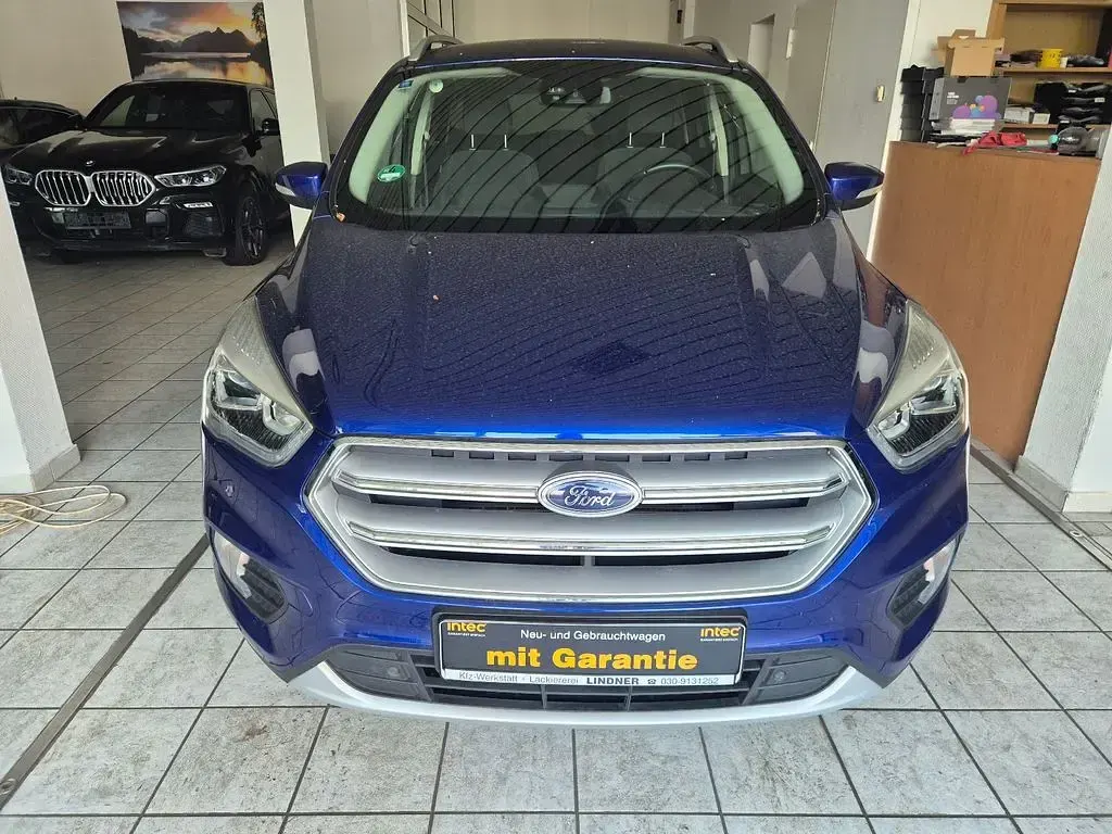 Gebraucht Ford Kuga Trend 150 PS (110 kW) 2018 Blau SUV