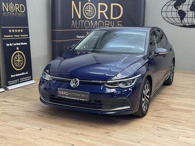 Gebraucht VW Golf VIII Active 150 PS (110 kW) 2022 Atlantic blue metallic (metallic) Limousine