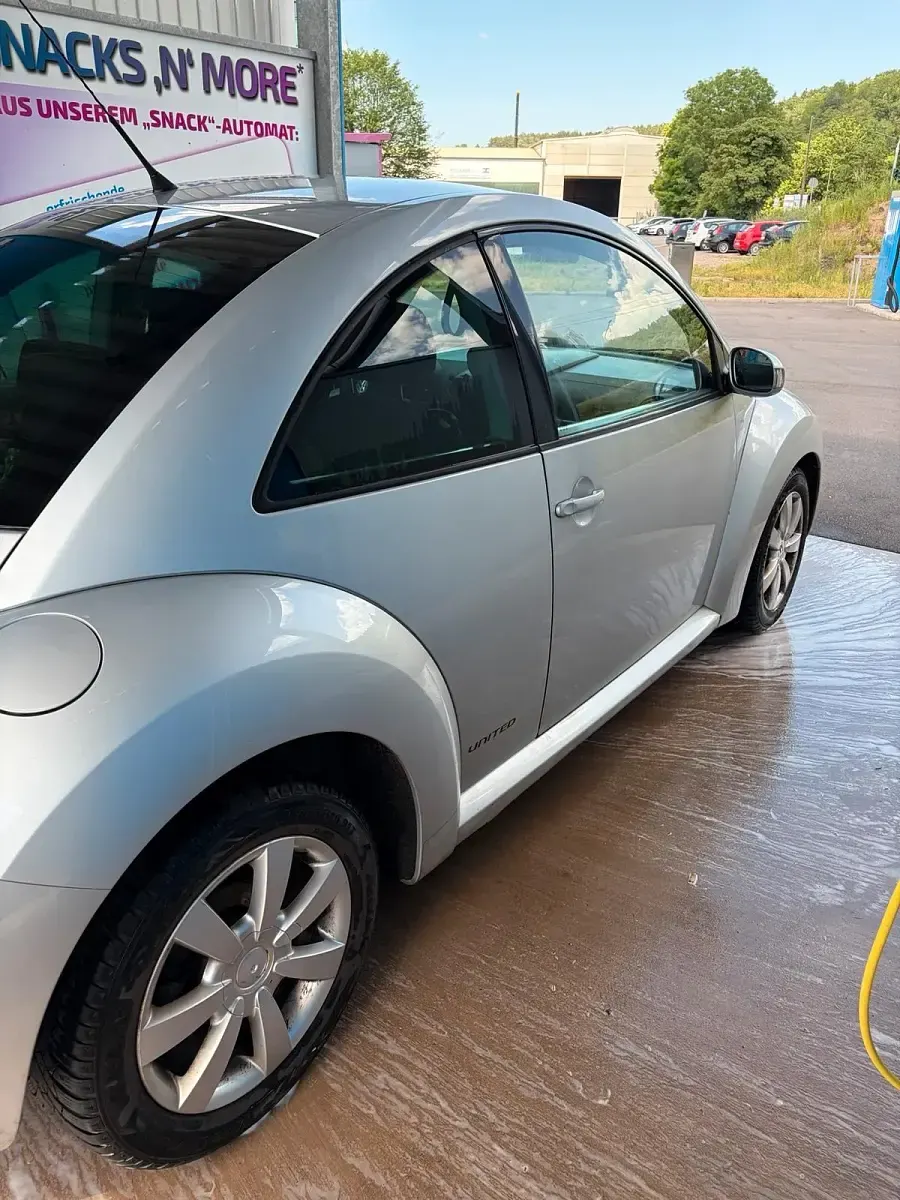 Gebraucht VW Beetle 105 PS (77 kW) 2008 Grau Kleinwagen
