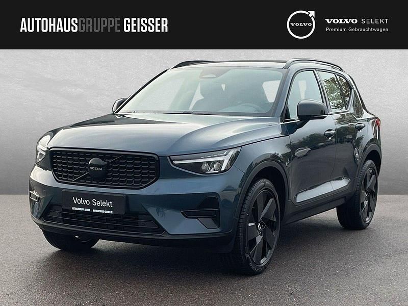Neu Volvo XC40 Plus 163 PS (119 kW) 2025 Denim blue SUV