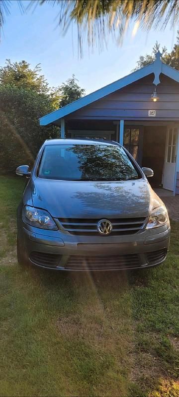 Grau Gebraucht 2007 VW Golf Plus Cross Van / Kleinbus | 4.800 € (Fairer Preis) - Bild 1/4