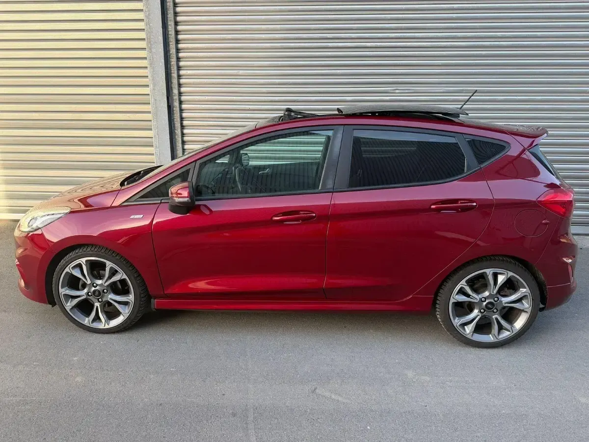 Gebraucht Ford Fiesta ST-Line 140 PS (102 kW) 2018 Rot Limousine