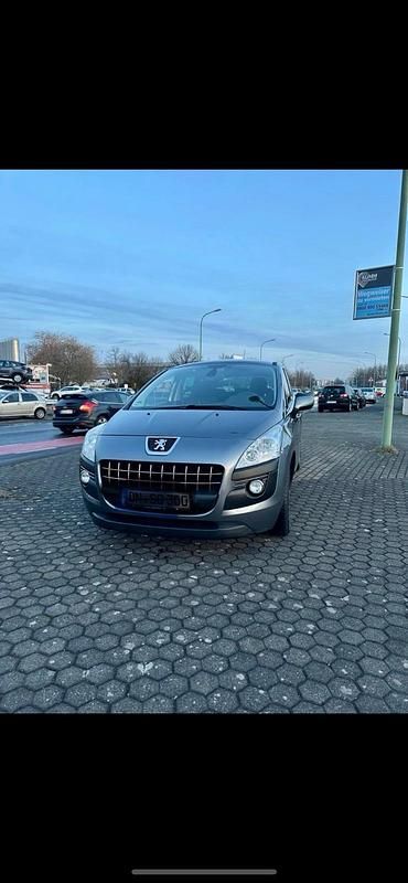 Silber Gebraucht 2011 Peugeot 3008 SUV | 4.500 € - Bild 1/4