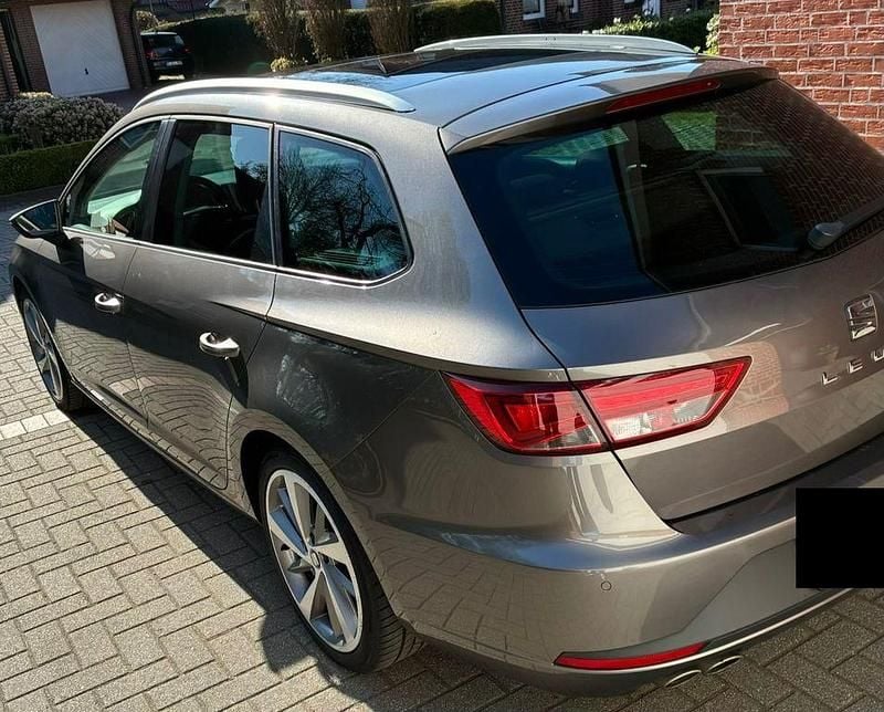 Usado Seat Leon ST FR 150 HP (110 kW) 2017 Cinzento Carrinha